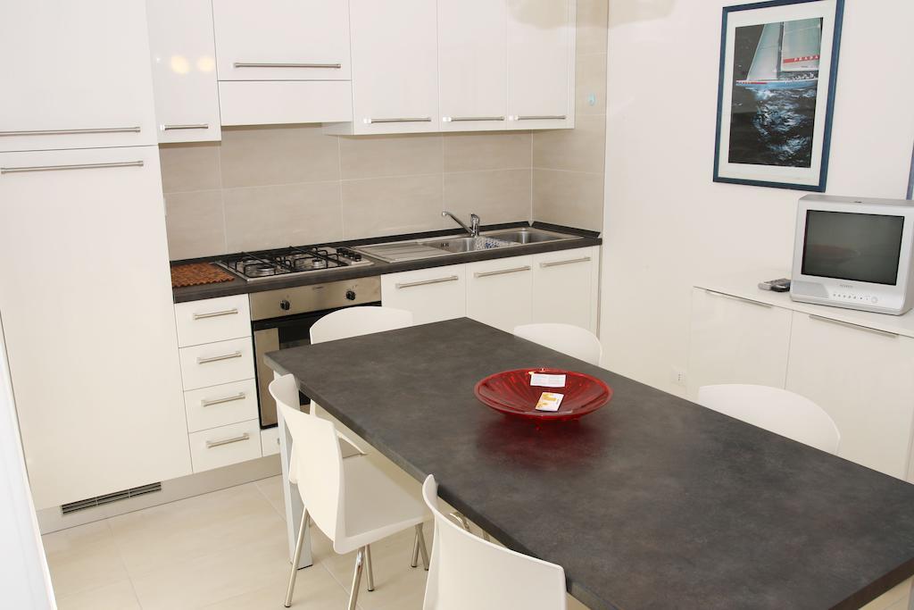 Residence Equilio Family Apartments Lido di Jesolo Room photo